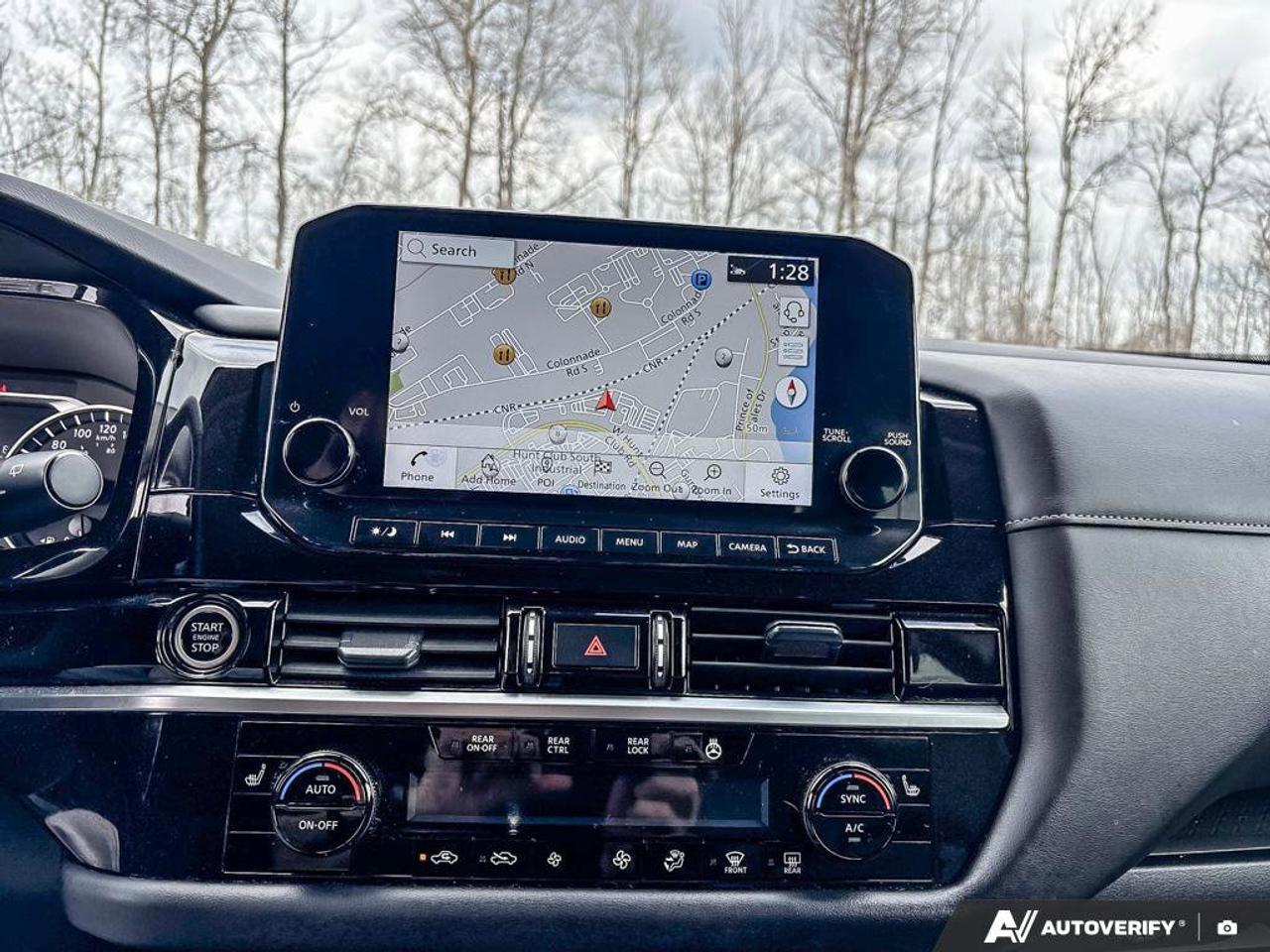 2024 Nissan Pathfinder SL   8 Passenger   Navigation   Moonroof   Leather Photo