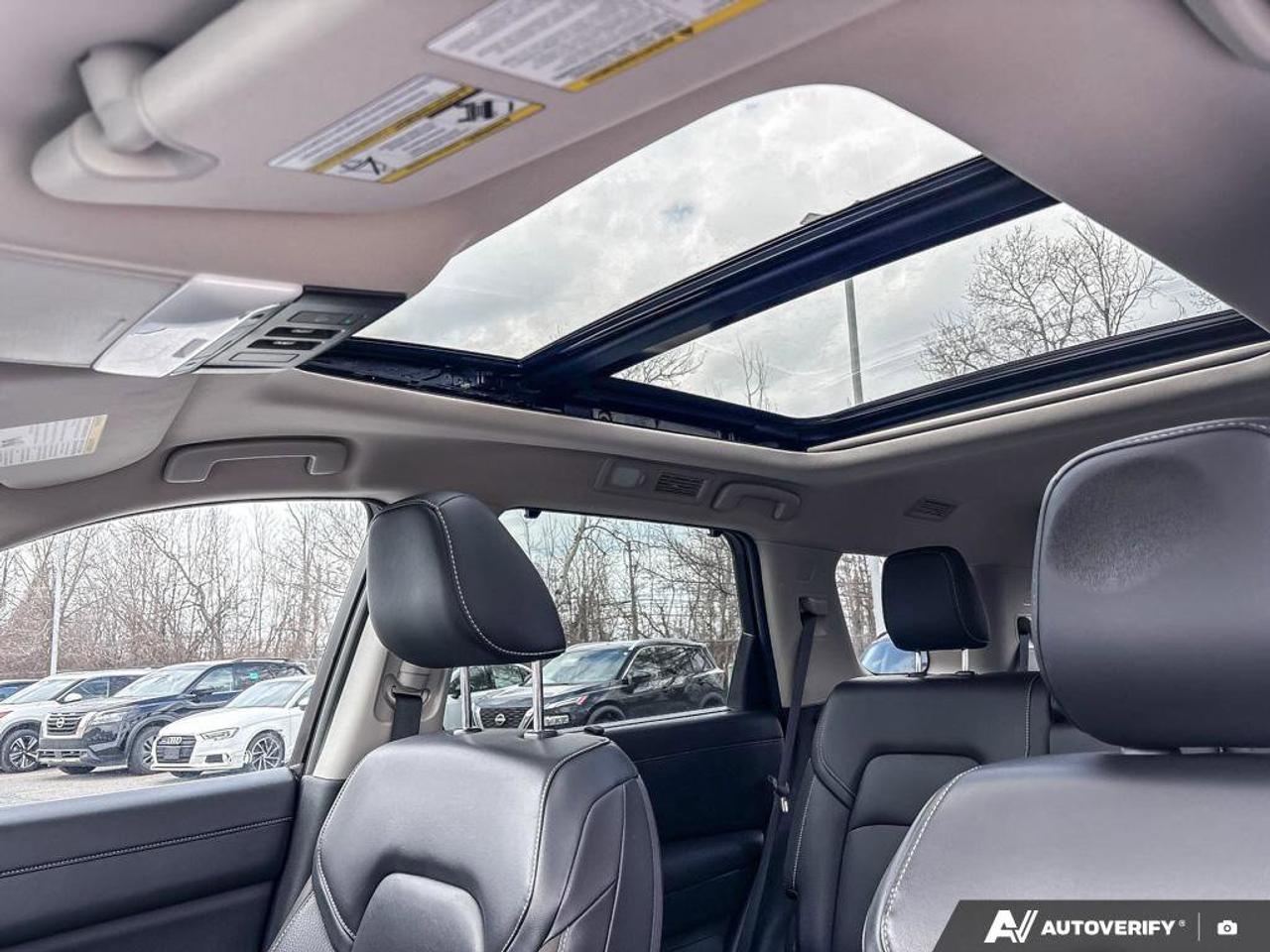 2024 Nissan Pathfinder SL   8 Passenger   Navigation   Moonroof   Leather Photo