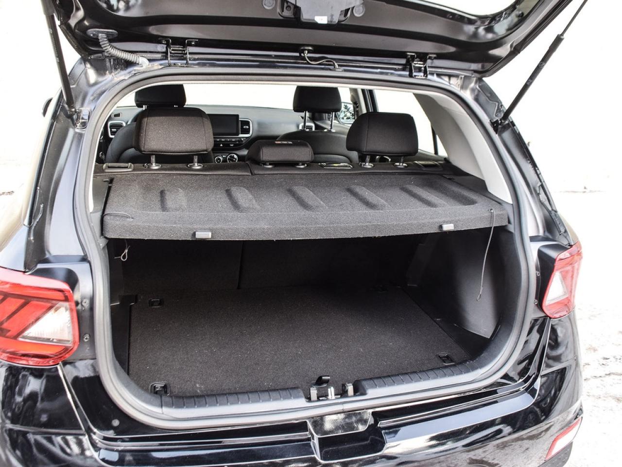 2025 Hyundai Venue Essential 4dr Front-Wheel Drive Photo