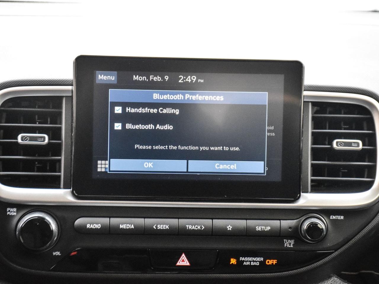 2025 Hyundai Venue Essential 4dr Front-Wheel Drive Photo