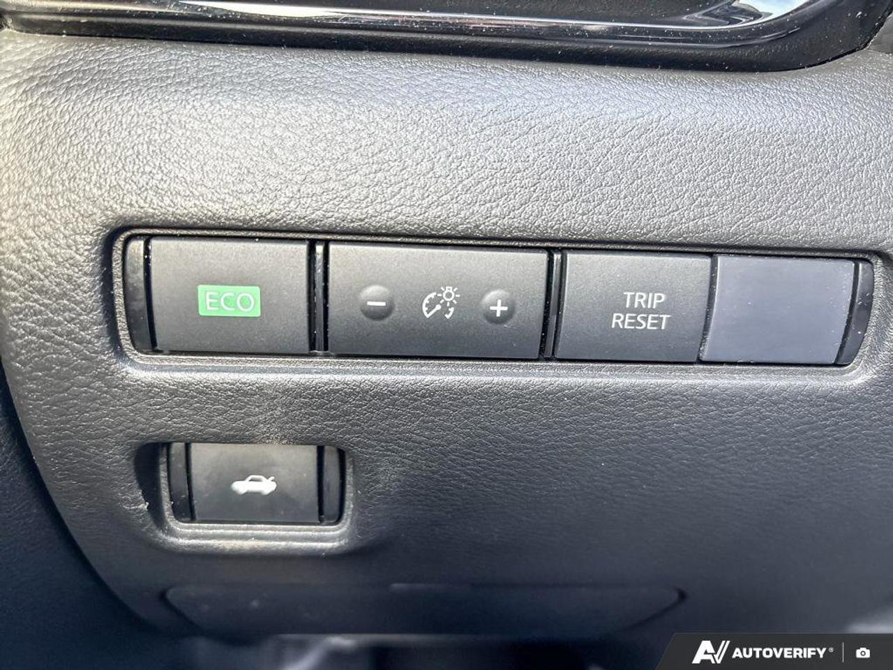 2024 Nissan Sentra SV Photo