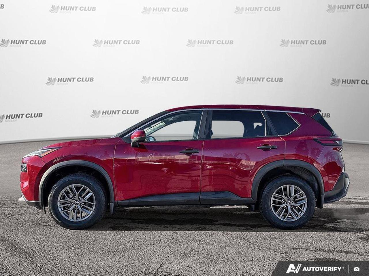 2023 Nissan Rogue S   Heated Seats   Apple CarPlay   Alloy Rims Photo