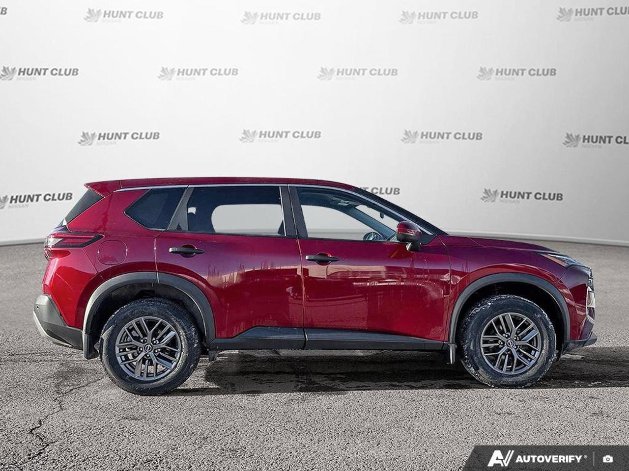 2023 Nissan Rogue S   Heated Seats   Apple CarPlay   Alloy Rims Photo