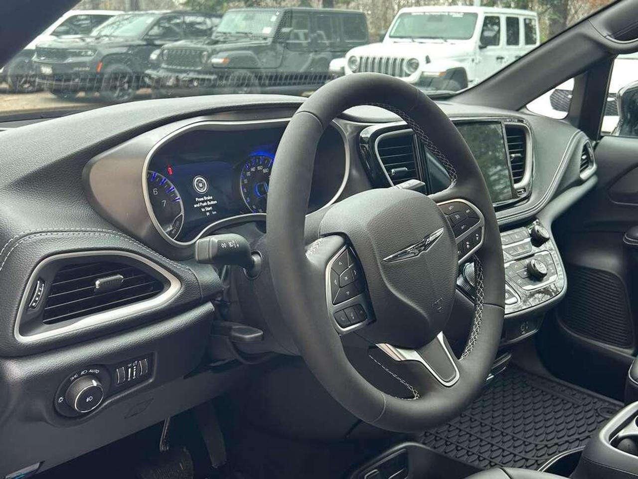2026 Chrysler Pacifica Select All-Wheel Drive Passenger Van Photo