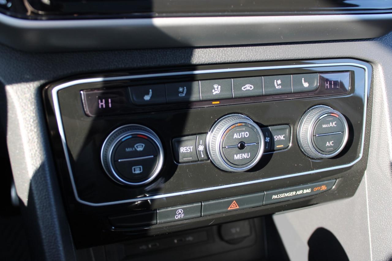 2021 Volkswagen Atlas Execline R-Line 4MOTION   No Accident   Clean Carf Photo