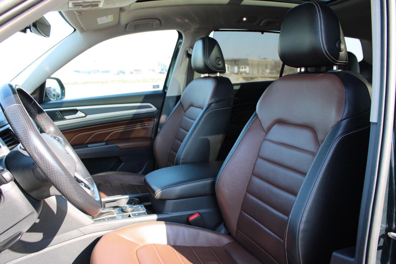 2021 Volkswagen Atlas Execline R-Line 4MOTION   6-PASSENGER   Clean Carf Photo