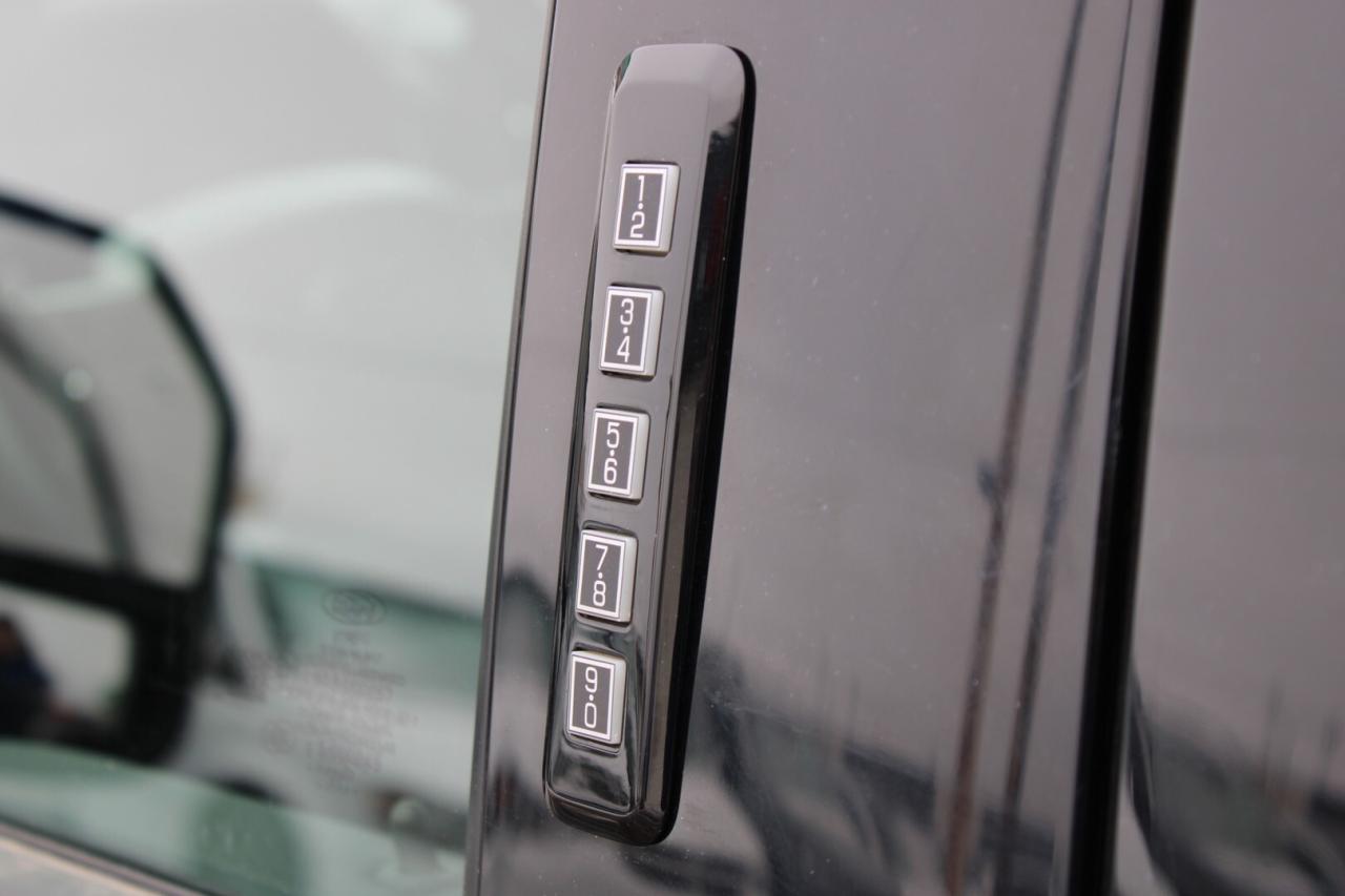 2022 Ford F-150 XLT Sport 4WD V8 No Accident Clean Carfax Photo