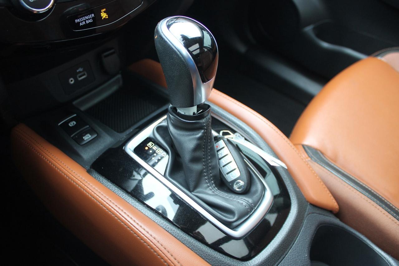 2019 Nissan Rogue SL Platinum AWD Brown Interior No Accident Clean C Photo