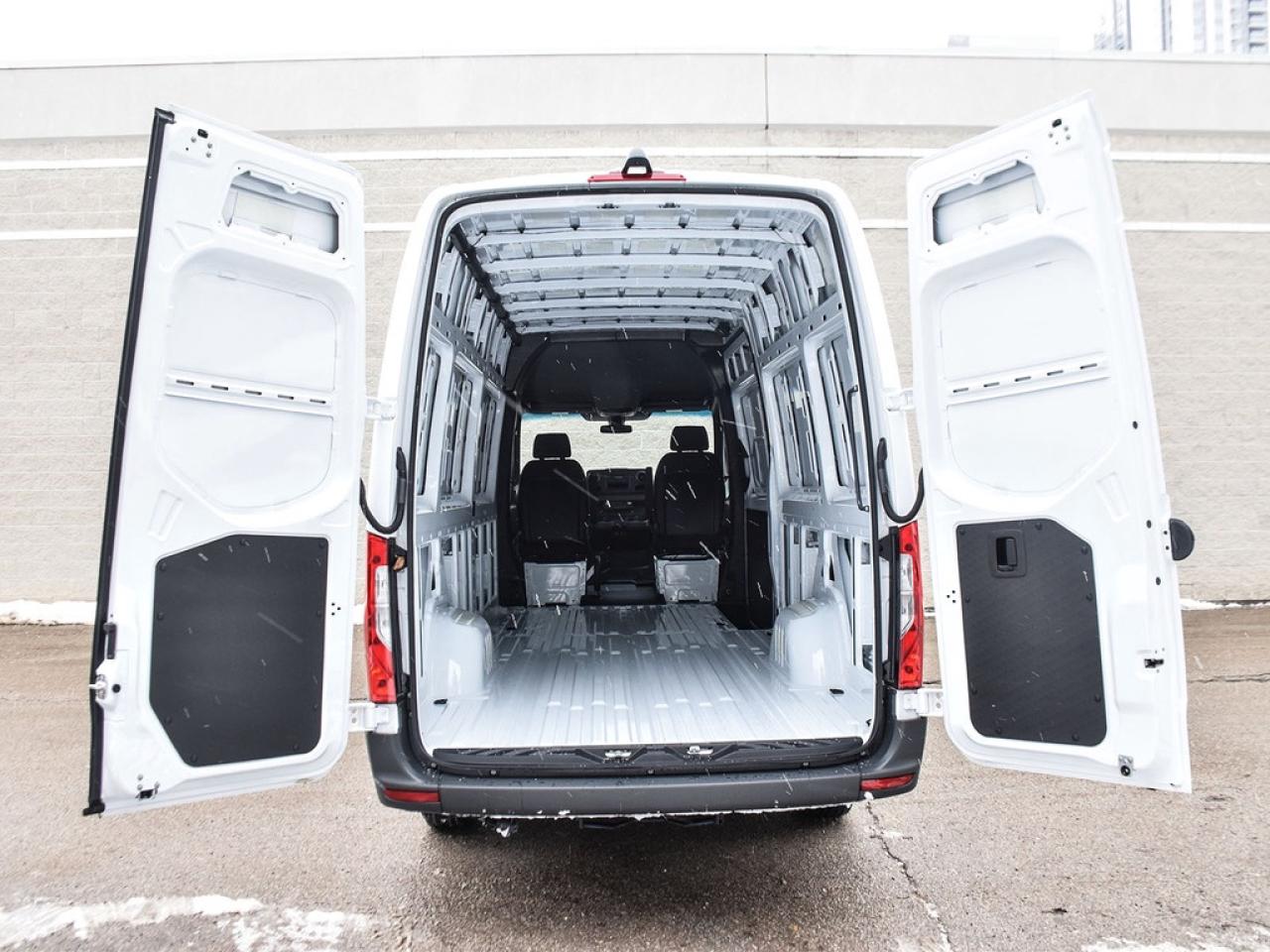 2025 Mercedes-Benz Sprinter 2500 High Roof 4-Cyl Diesel Sprinter 2500 Cargo Van 170 in. WB Rear-Wheel Drive Photo