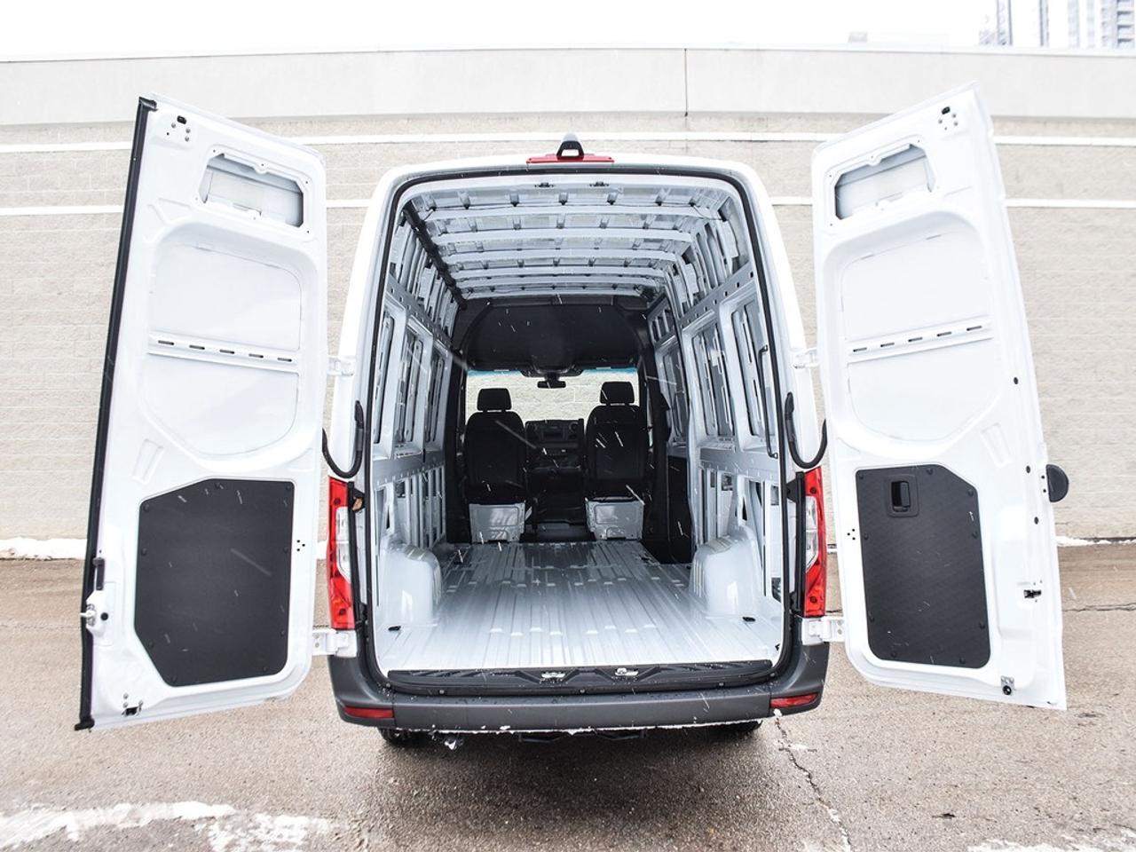 2025 Mercedes-Benz Sprinter 2500 High Roof 4-Cyl Diesel Sprinter 2500 Cargo Van 170 in. WB Rear-Wheel Drive Photo
