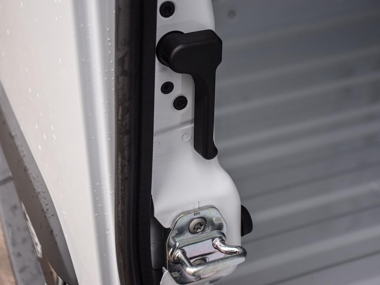 2025 Mercedes-Benz Sprinter 2500 High Roof 4-Cyl Diesel Sprinter 2500 Cargo Van 170 in. WB Rear-Wheel Drive Photo