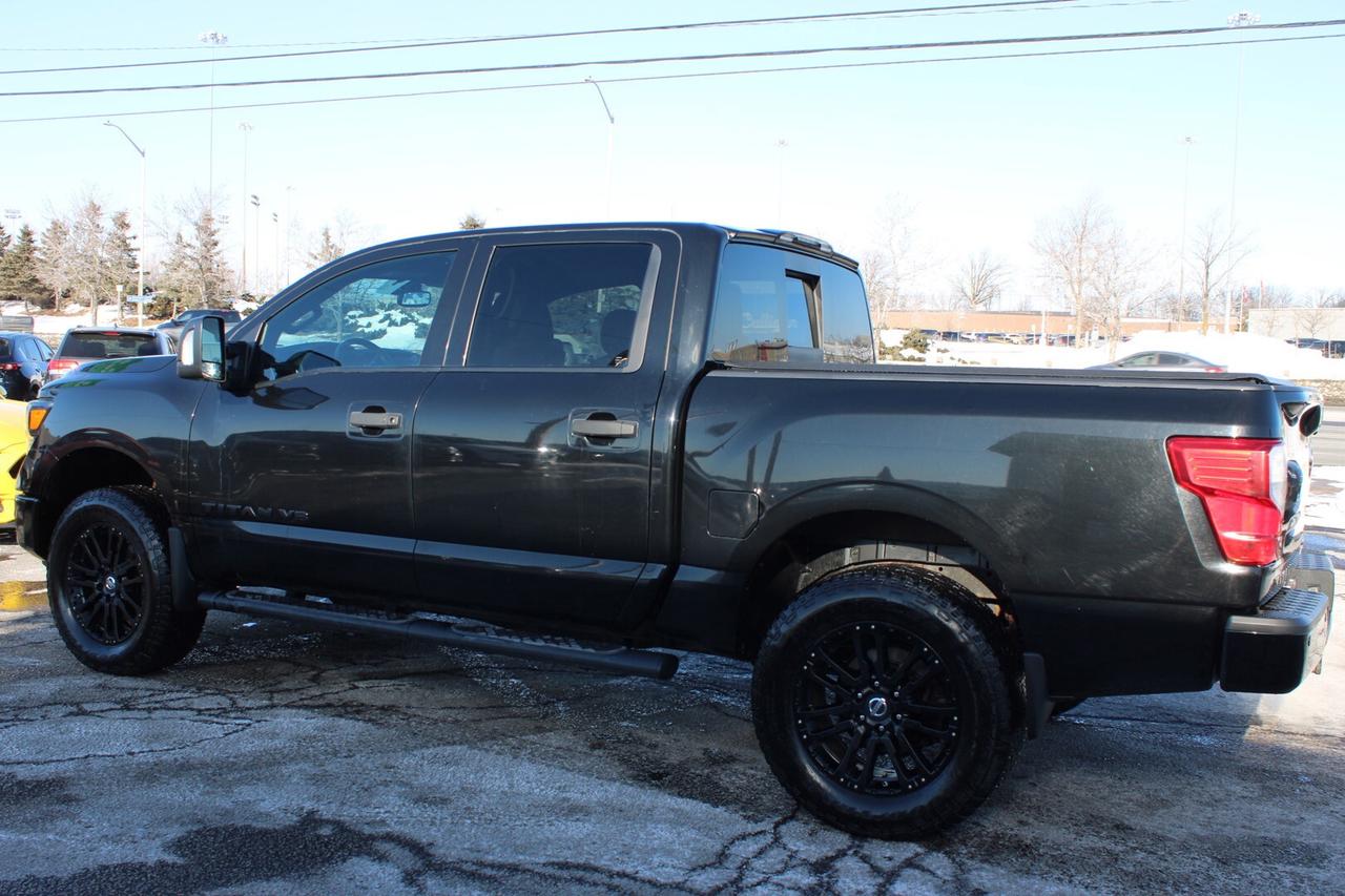 2018 Nissan Titan SV Midnight PRO-4X Crew Cab 4WD   No Accident   Sa Photo4