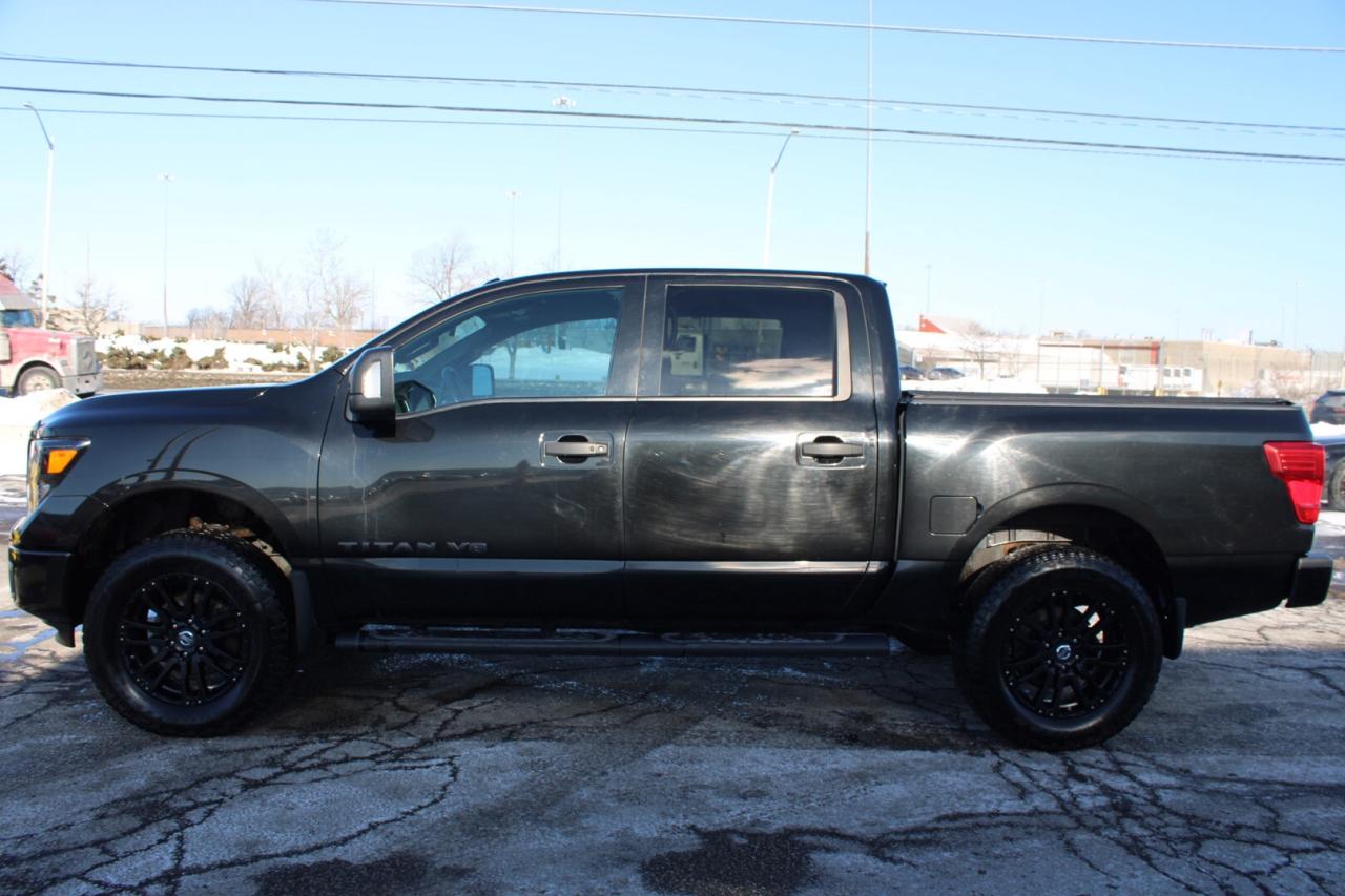 2018 Nissan Titan SV Midnight PRO-4X Crew Cab 4WD   No Accident   Sa Photo