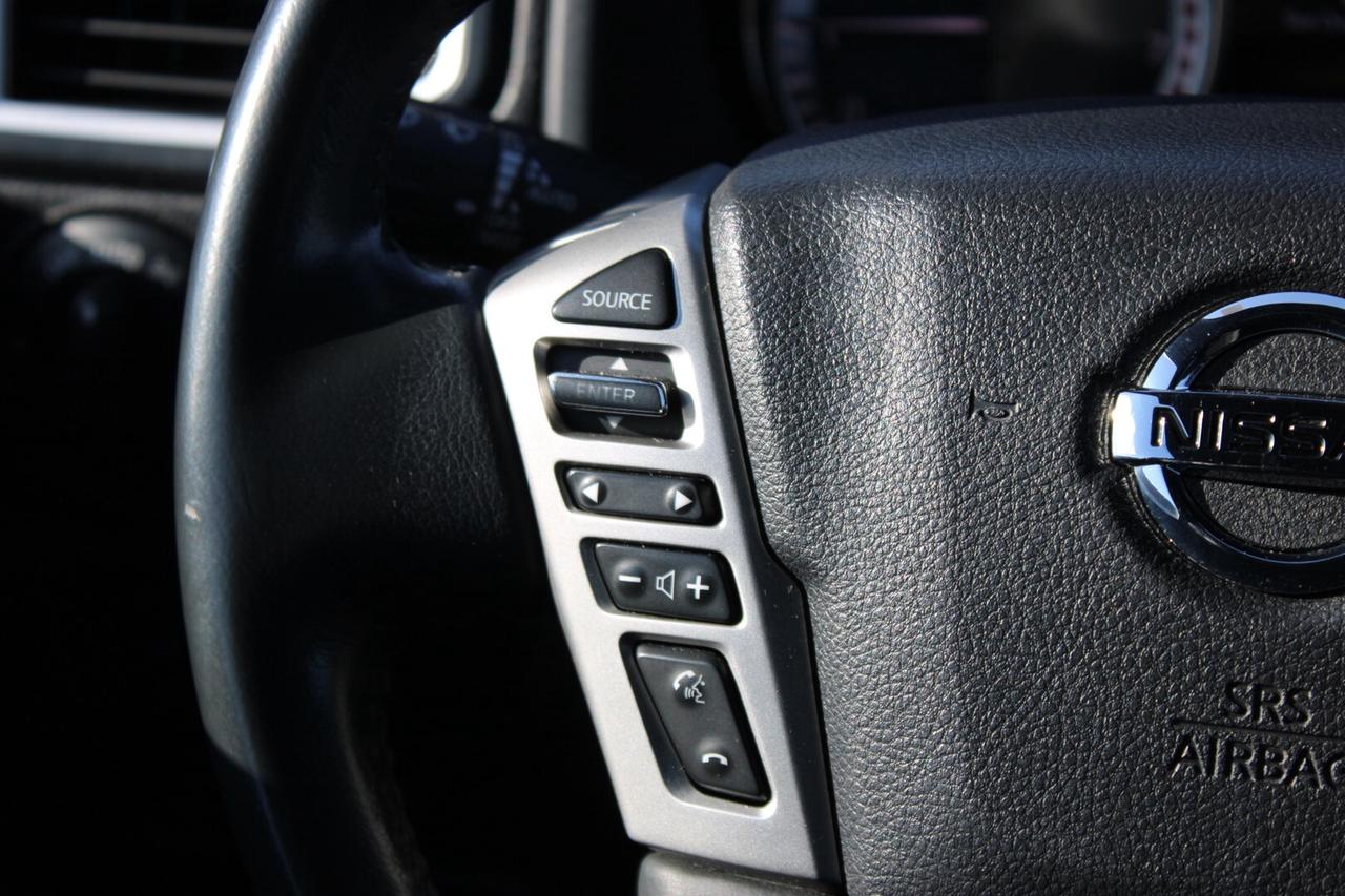 2018 Nissan Titan SV Midnight PRO-4X Crew Cab 4WD   No Accident   Sa Photo