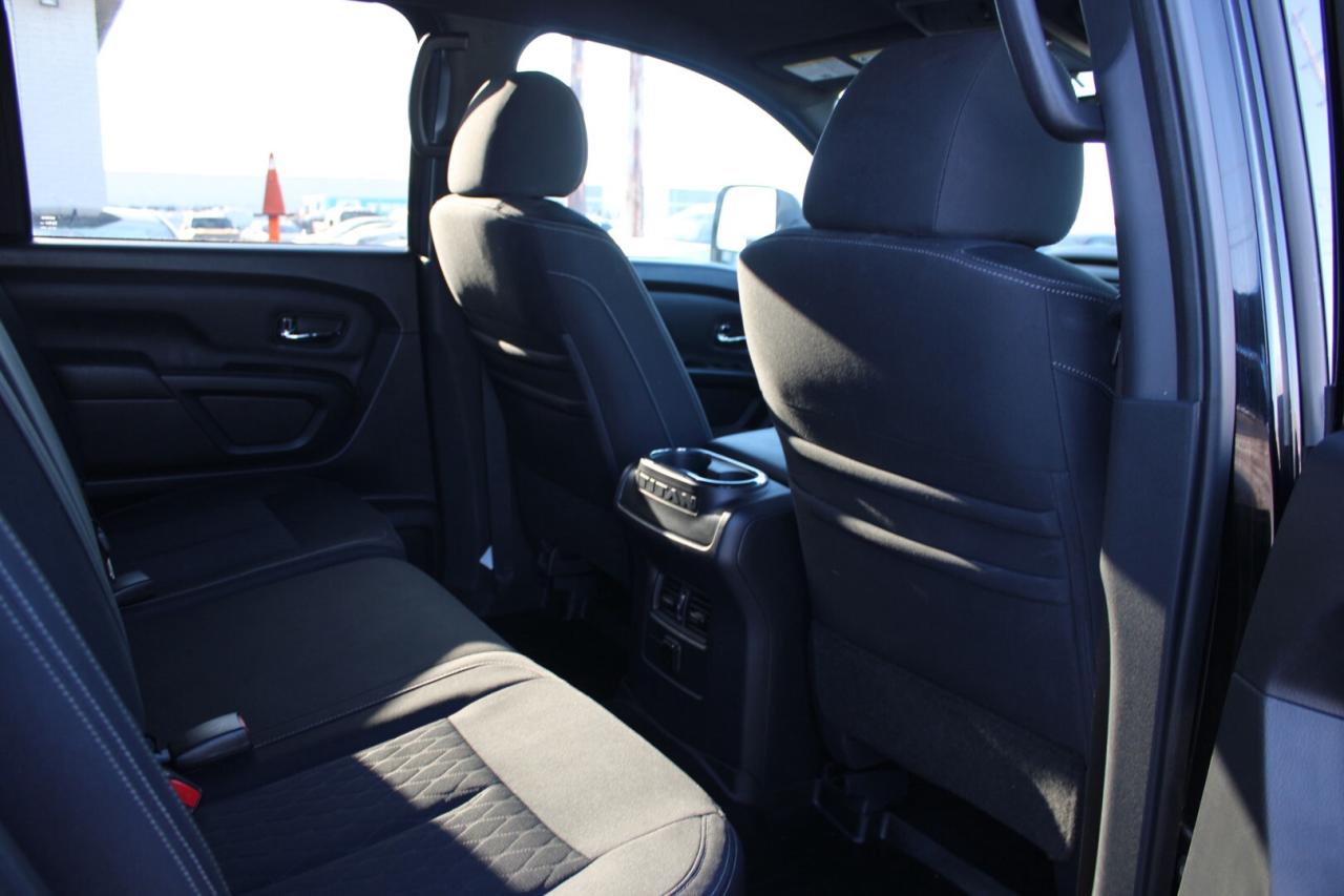 2018 Nissan Titan SV Midnight PRO-4X Crew Cab 4WD   No Accident   Sa Photo