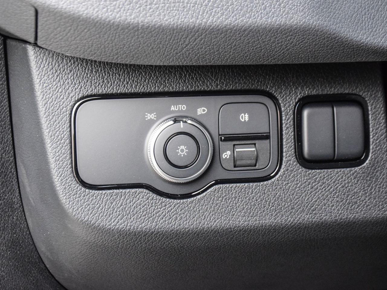 2025 Mercedes-Benz Sprinter 2500 High Roof 4-Cyl Diesel Sprinter 2500 Cargo Van 170 in. WB Rear-Wheel Drive Photo