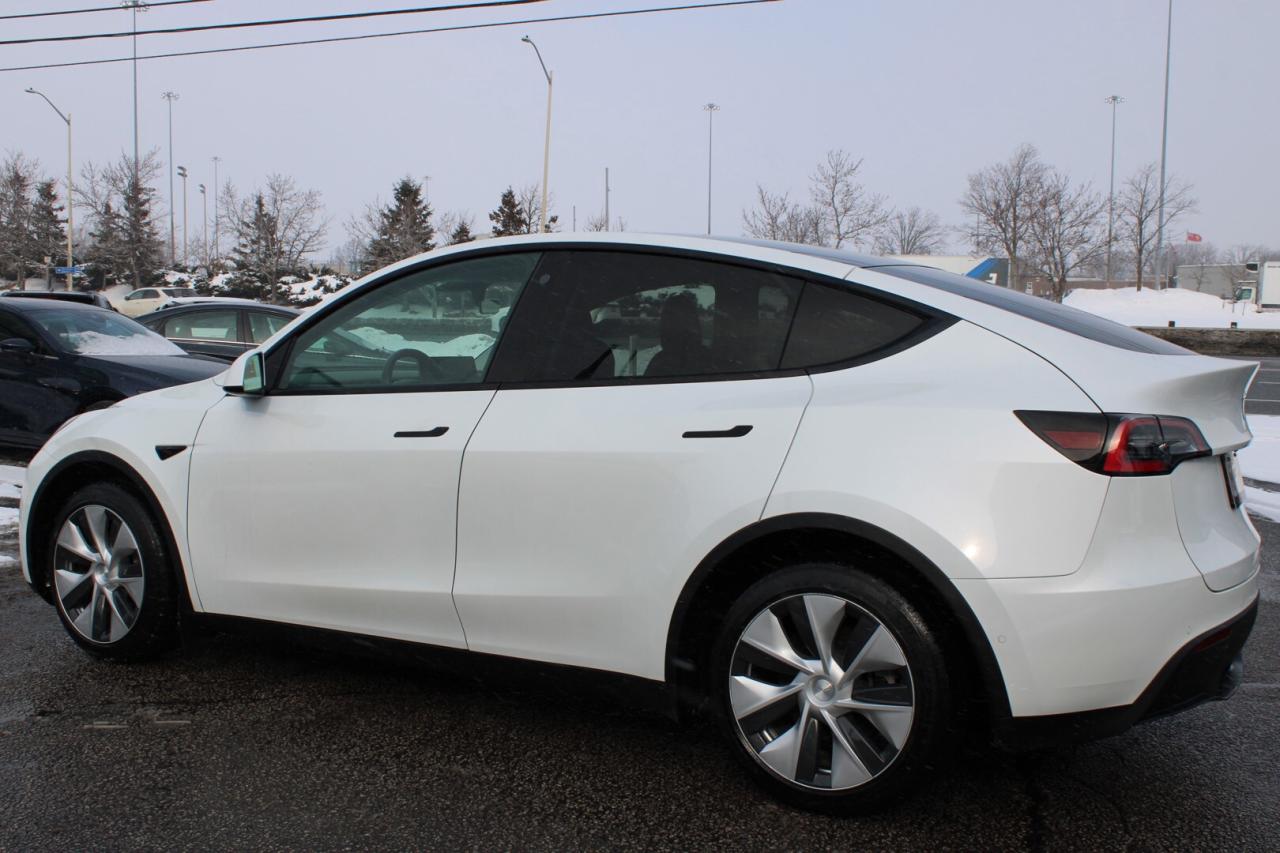 2021 Tesla Model Y Long Range   DUAL MOTOR   AWD   ONE OWNER Photo4