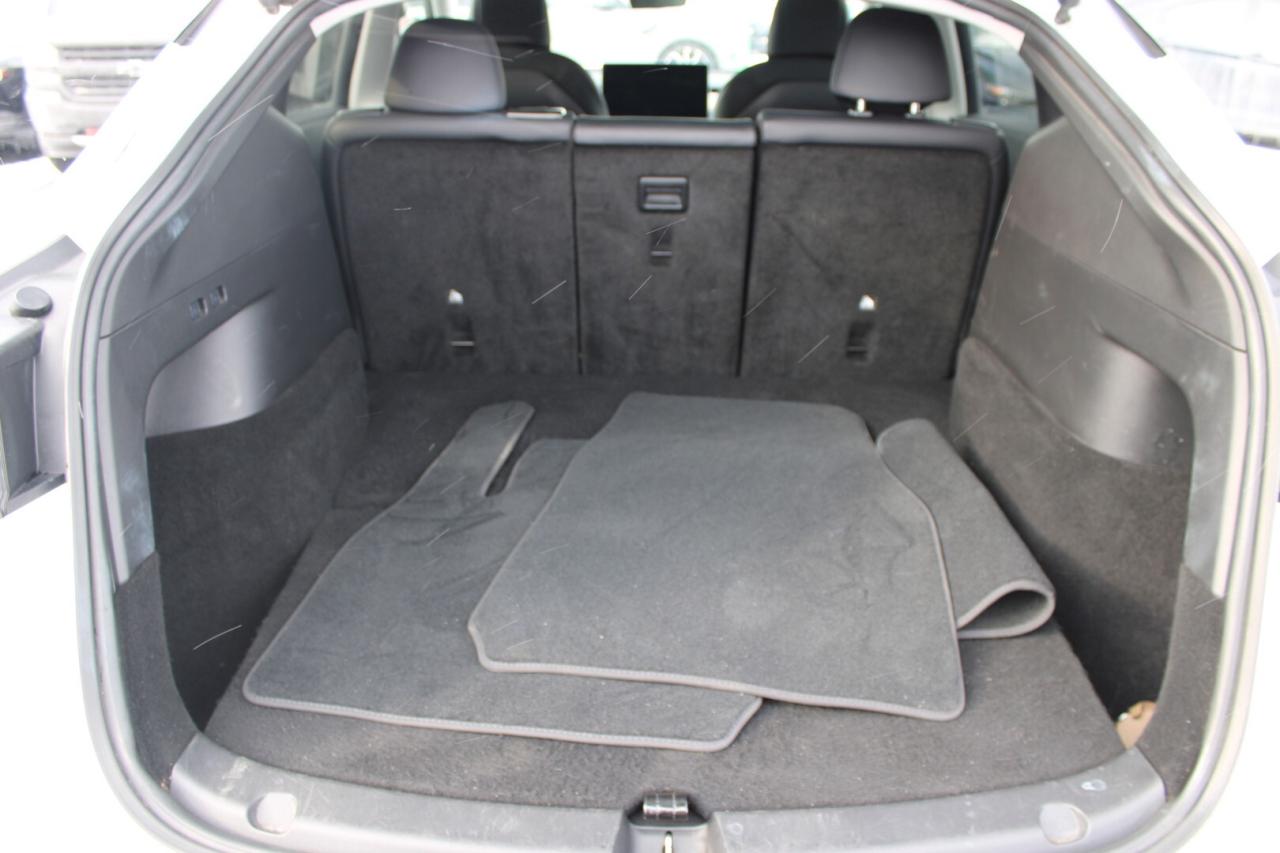 2021 Tesla Model Y Long Range   DUAL MOTOR   AWD   ONE OWNER Photo