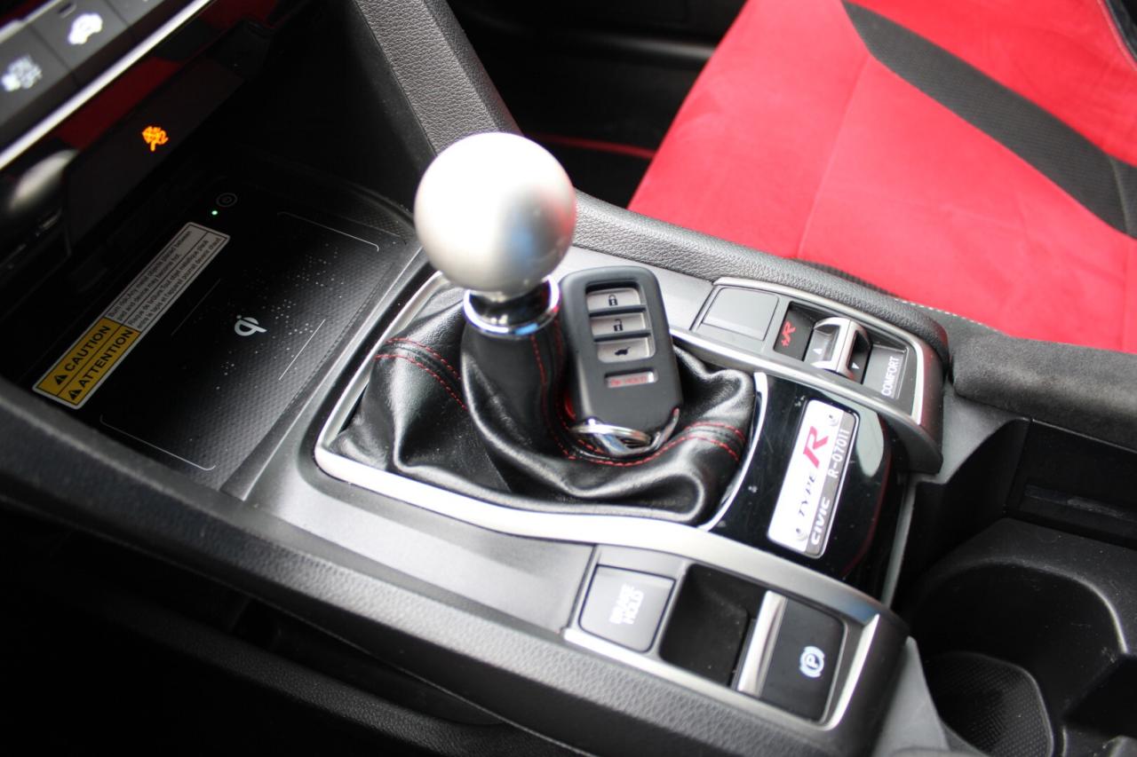 2018 Honda Civic Type R 6 SPEED MANUAL SAFETY CERTIFIED Photo