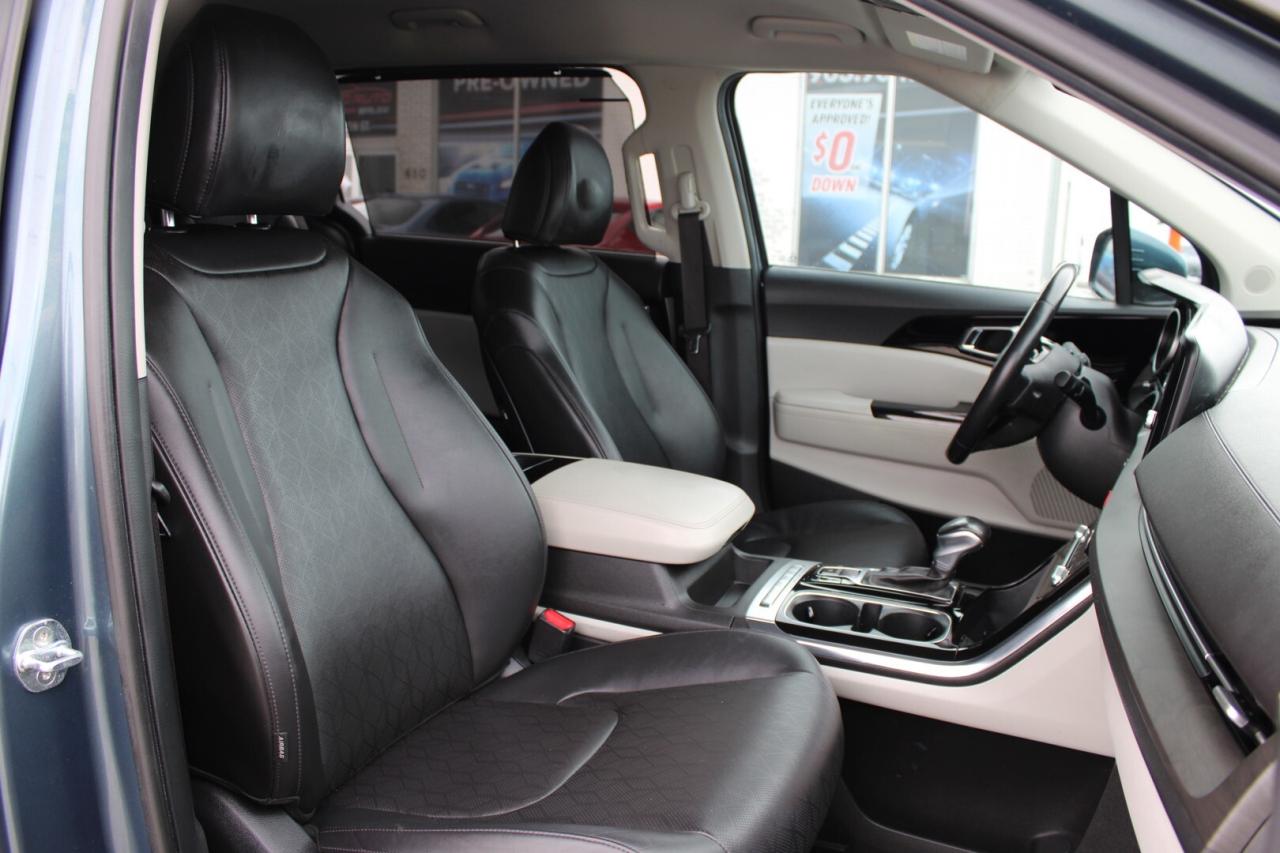 2022 Kia Carnival EX   No Accident  Clean Carfax   One Owner Photo