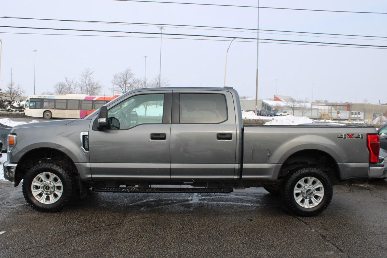 2022 Ford F-250 XLT Crew Cab 4WD ONE OWNER Photo