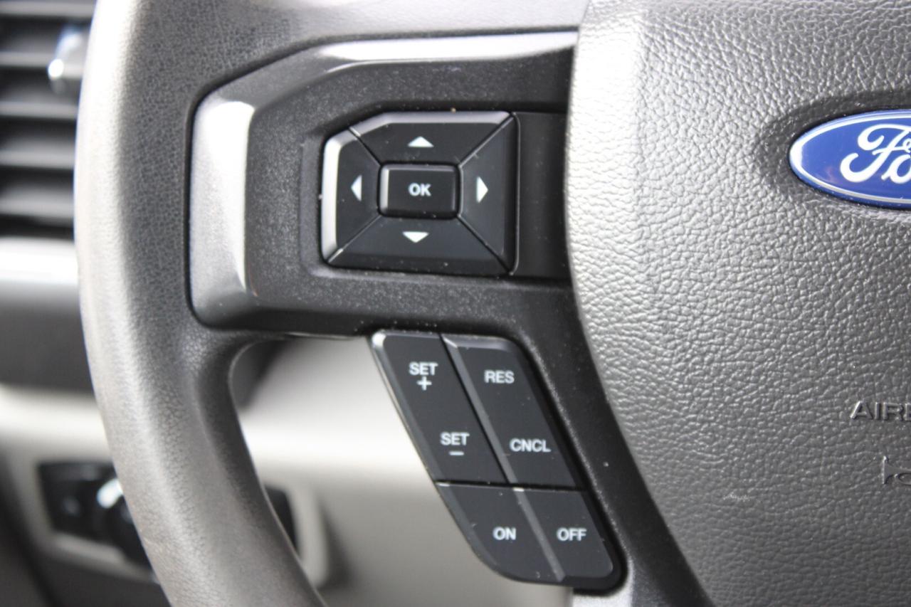 2022 Ford F-250 XLT Crew Cab 4WD ONE OWNER Photo