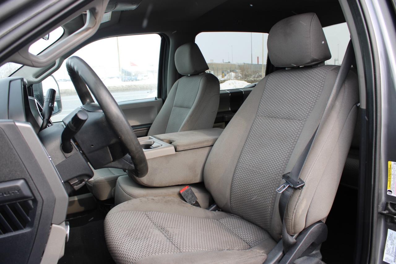 2022 Ford F-250 XLT Crew Cab 4WD ONE OWNER Photo