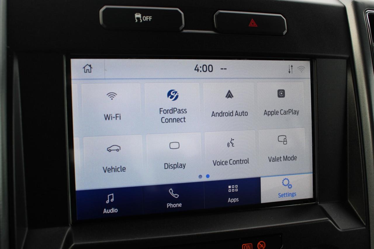 2022 Ford F-250 XLT Crew Cab 4WD ONE OWNER Photo