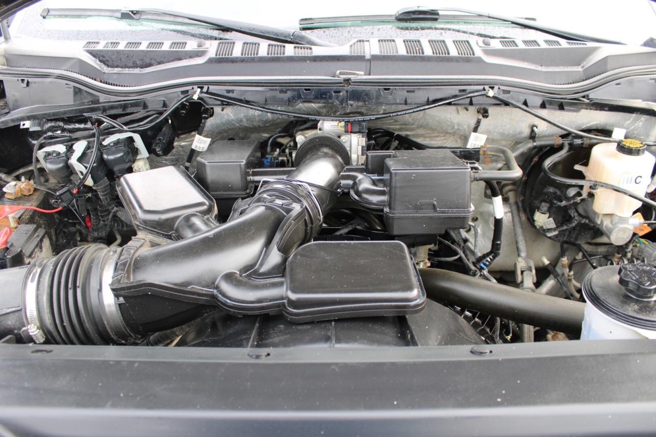 2022 Ford F-250 XLT Crew Cab 4WD ONE OWNER Photo