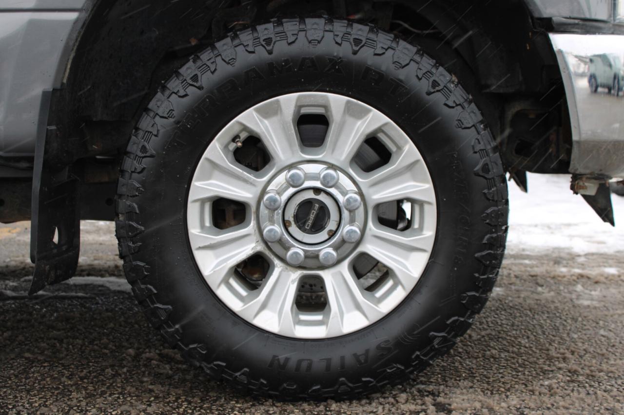 2022 Ford F-250 XLT Crew Cab 4WD ONE OWNER Photo