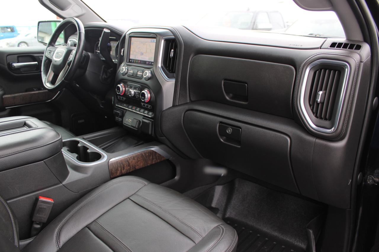 2022 GMC Sierra 1500 Denali Crew Cab 4WD 6.2L   One Owner Photo