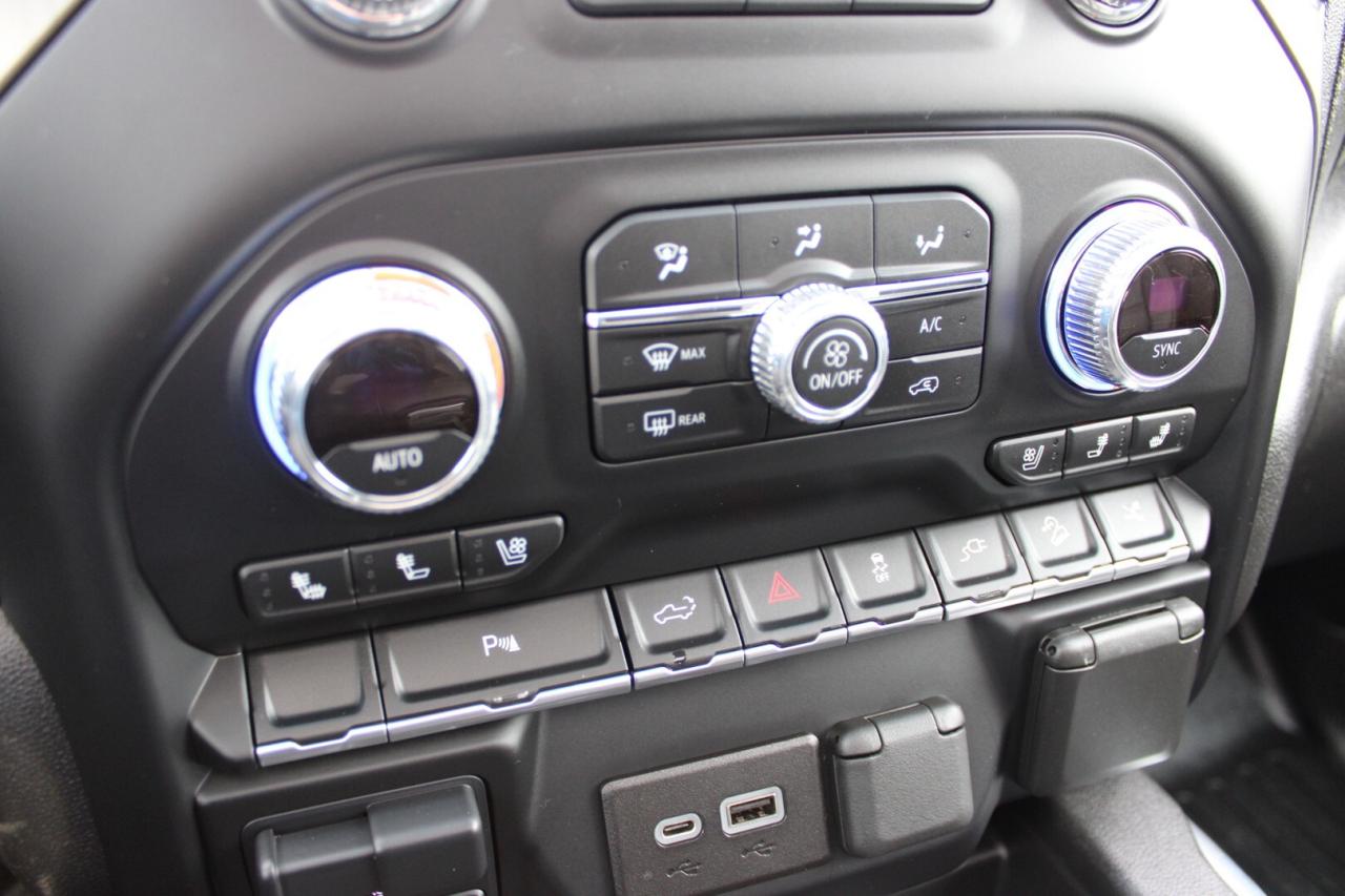 2022 GMC Sierra 1500 Denali Crew Cab 4WD 6.2L   One Owner Photo