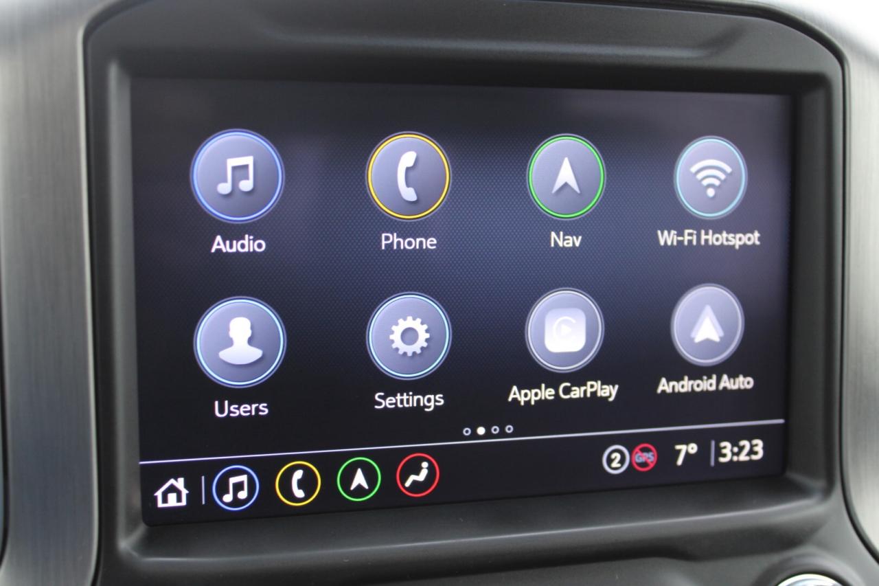 2022 GMC Sierra 1500 Denali Crew Cab 4WD 6.2L   One Owner Photo