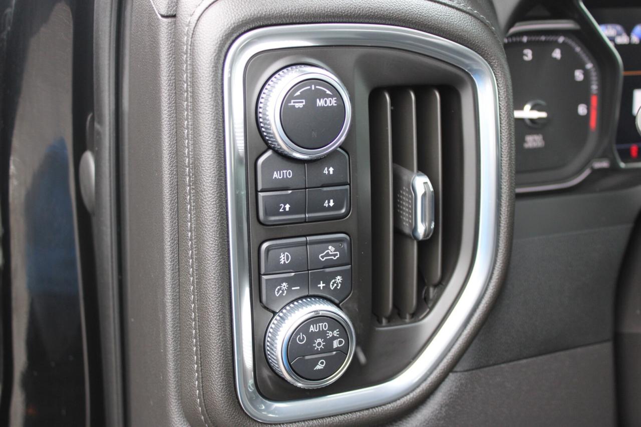 2022 GMC Sierra 1500 Denali Crew Cab 4WD 6.2L   One Owner Photo