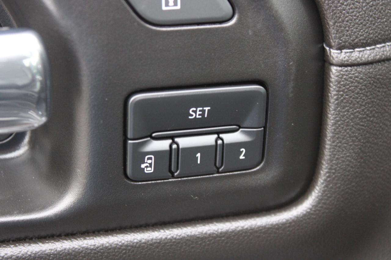 2022 GMC Sierra 1500 Denali Crew Cab 4WD 6.2L   One Owner Photo