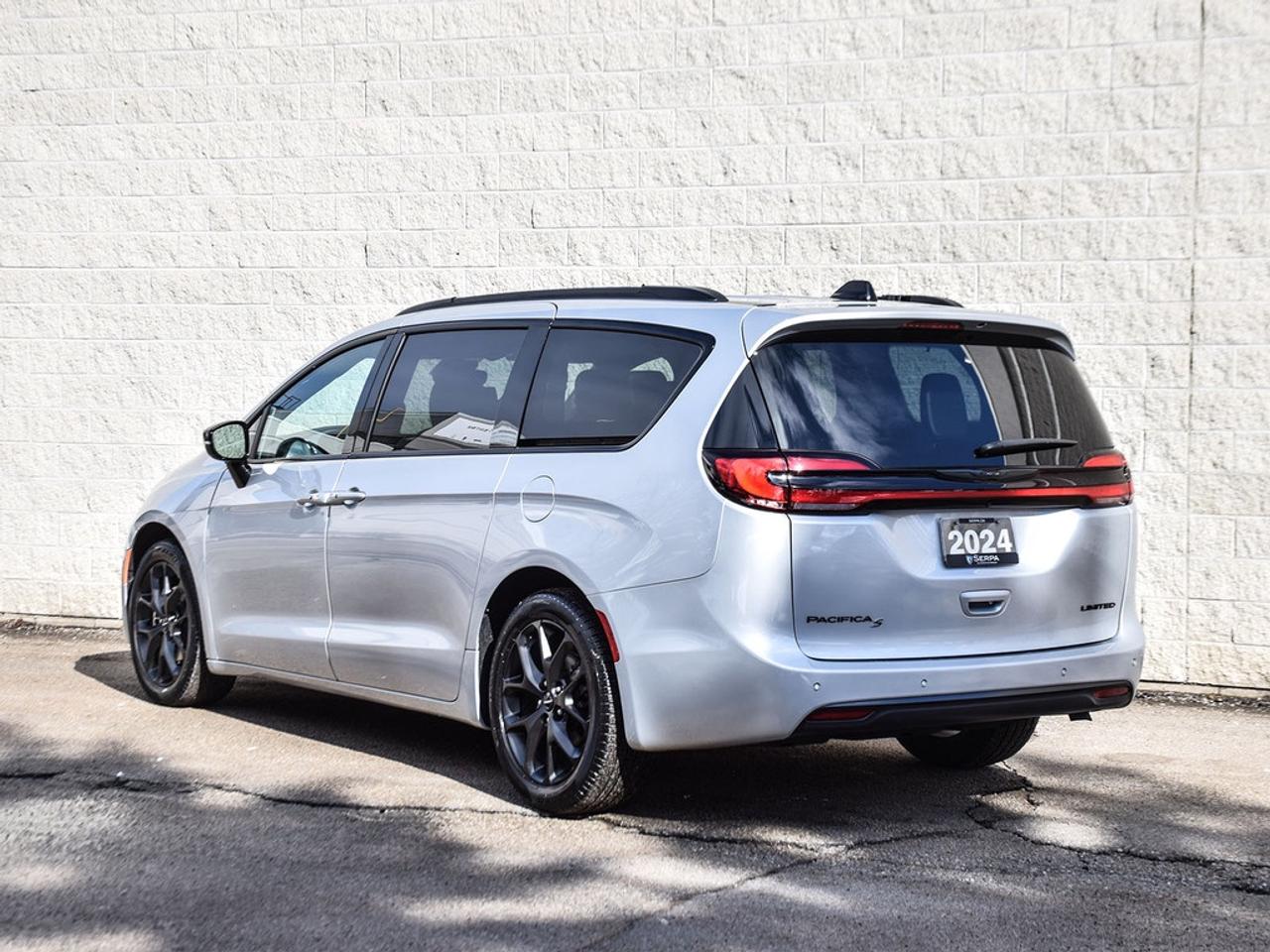 2024 Chrysler Pacifica Limited Front-Wheel Drive Passenger Van Photo