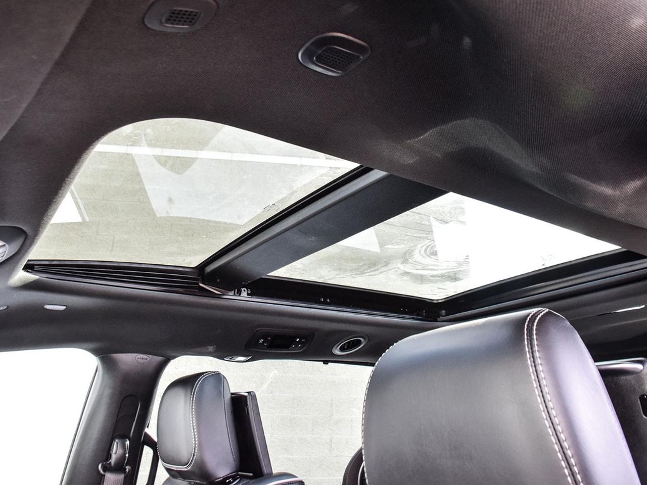 2024 Chrysler Pacifica Limited Front-Wheel Drive Passenger Van Photo