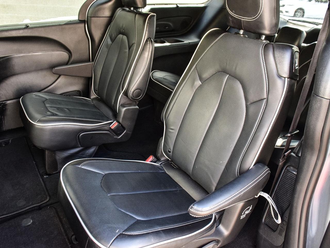 2024 Chrysler Pacifica Limited Front-Wheel Drive Passenger Van Photo