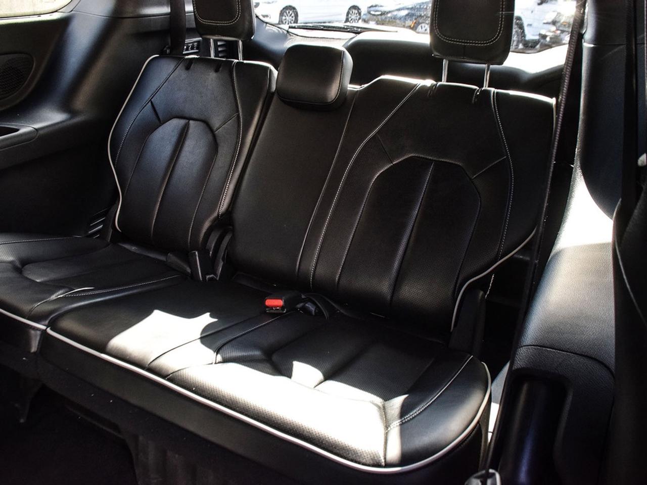 2024 Chrysler Pacifica Limited Front-Wheel Drive Passenger Van Photo