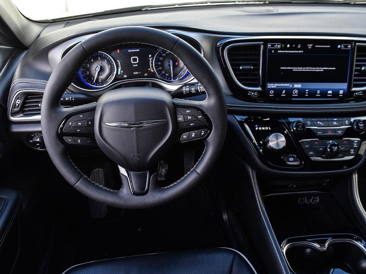 2024 Chrysler Pacifica Limited Front-Wheel Drive Passenger Van Photo