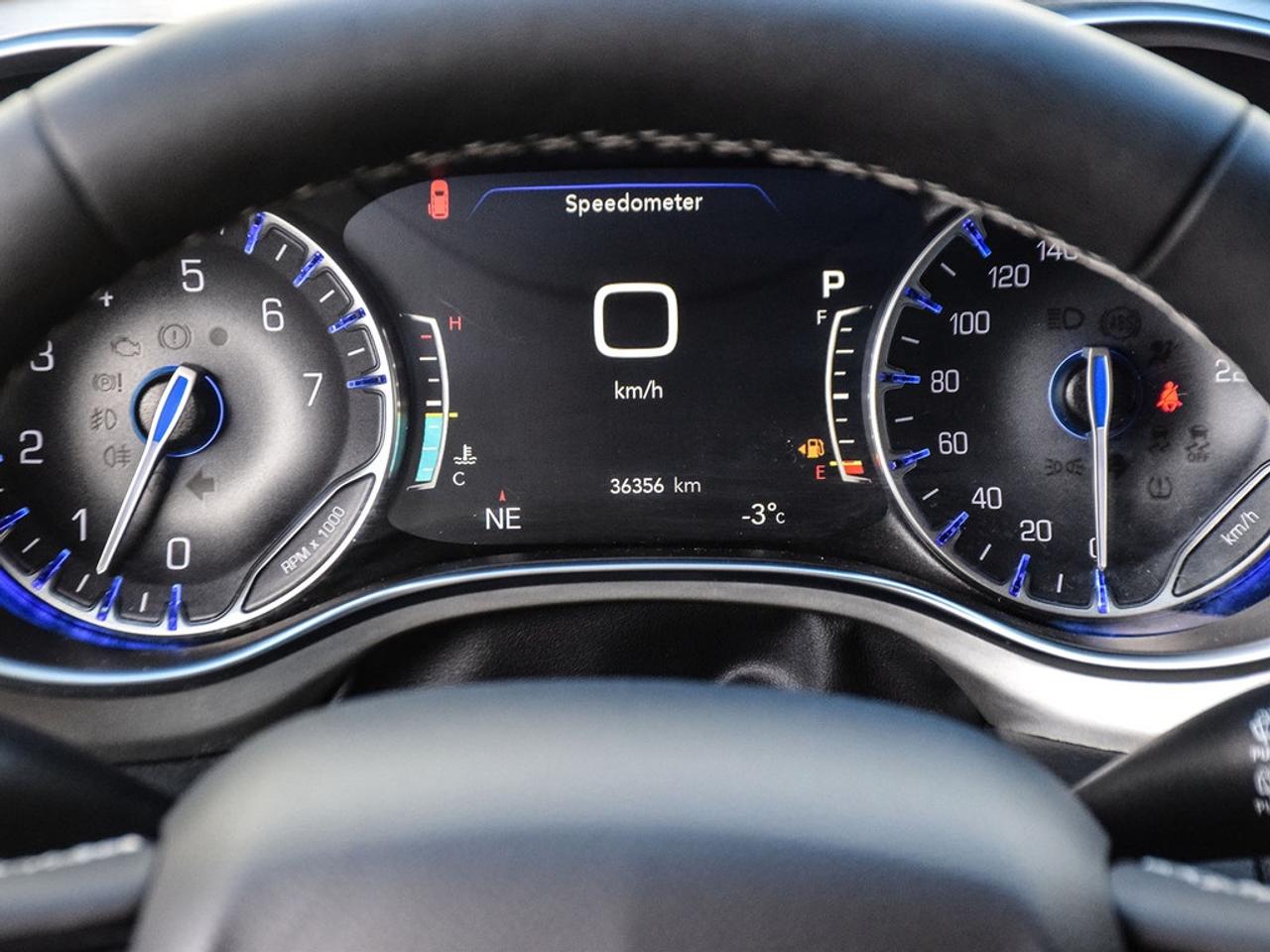 2024 Chrysler Pacifica Limited Front-Wheel Drive Passenger Van Photo