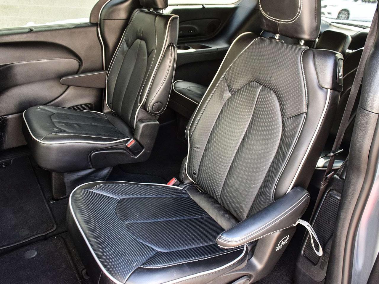 2024 Chrysler Pacifica Limited Front-Wheel Drive Passenger Van Photo