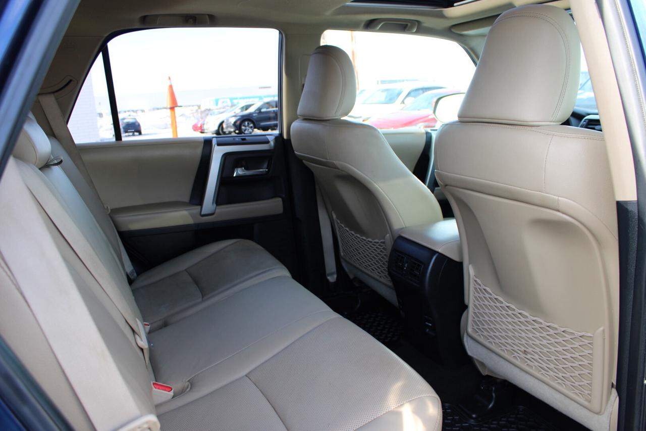 2016 Toyota 4Runner SR5 4WD SR5   LIMITED   SAFETY CERTIFIED Photo
