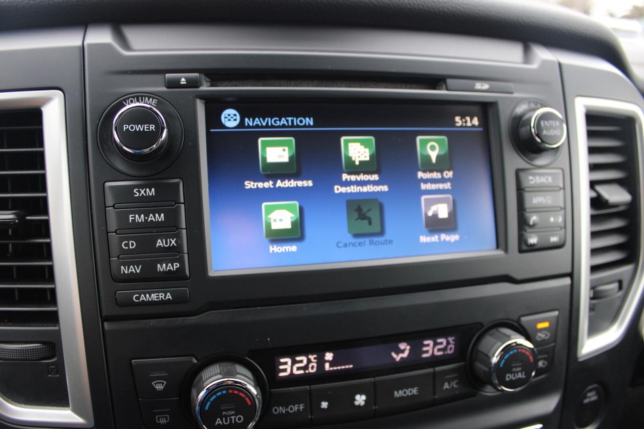 2018 Nissan Titan SL Midnight Edition PRO-4X Crew Cab 4WD Photo