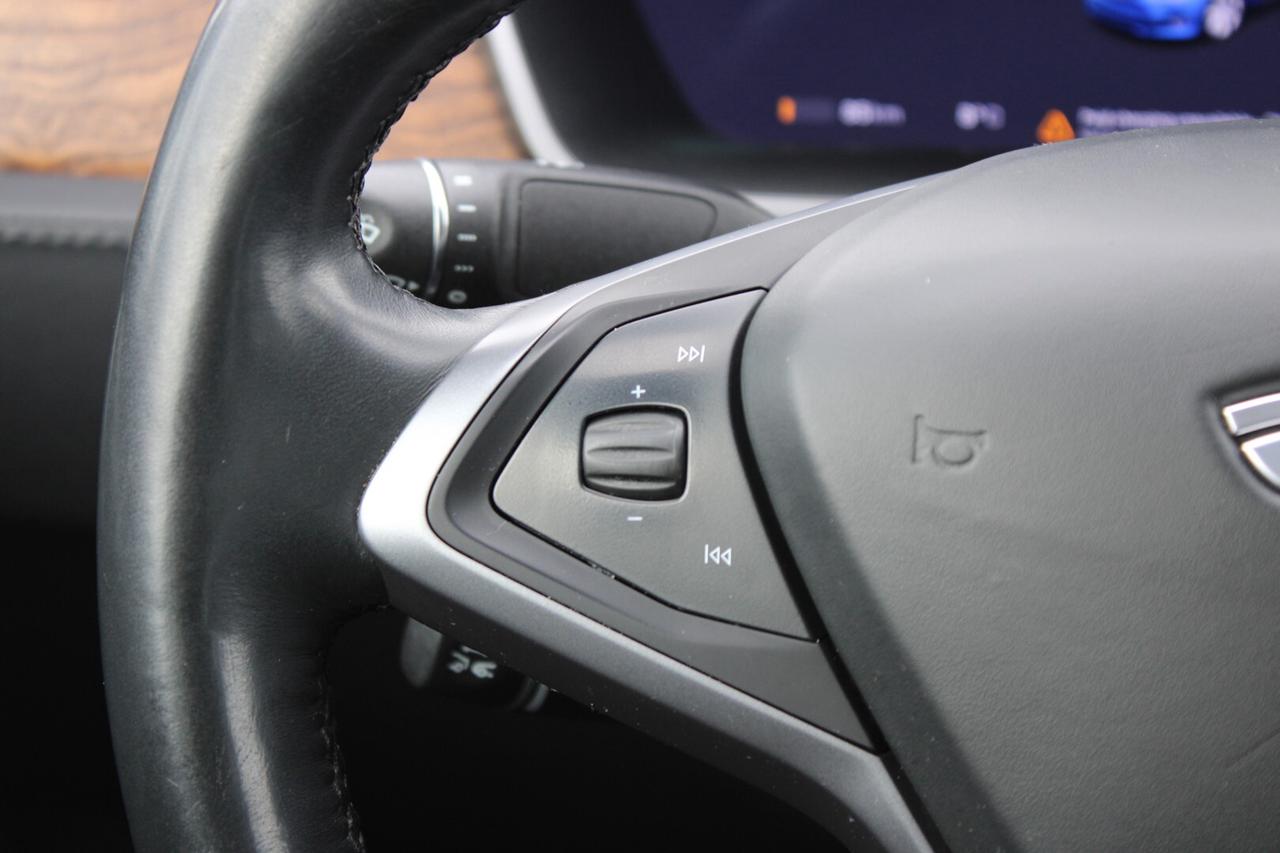 2020 Tesla Model S Long Range Plus Photo
