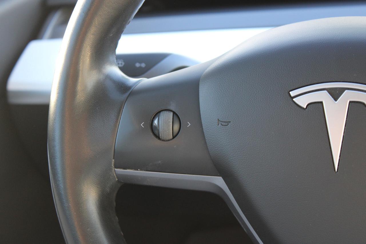 2019 Tesla Model 3 Performance Dual Motor AWD Photo