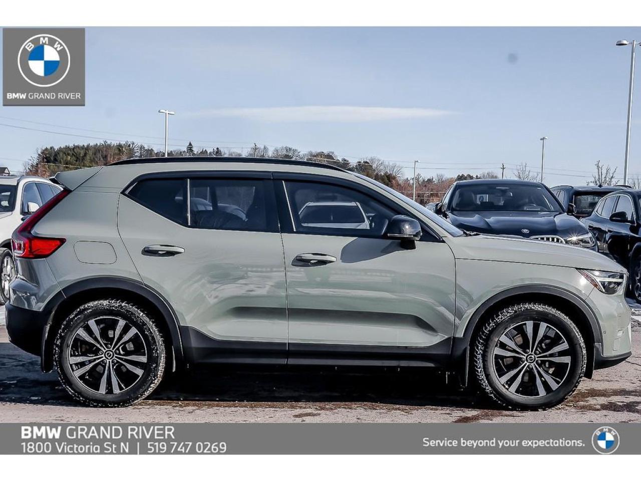 2023 Volvo XC40 B5 Plus Dark Theme 4dr All-Wheel Drive Sport Utility Photo2