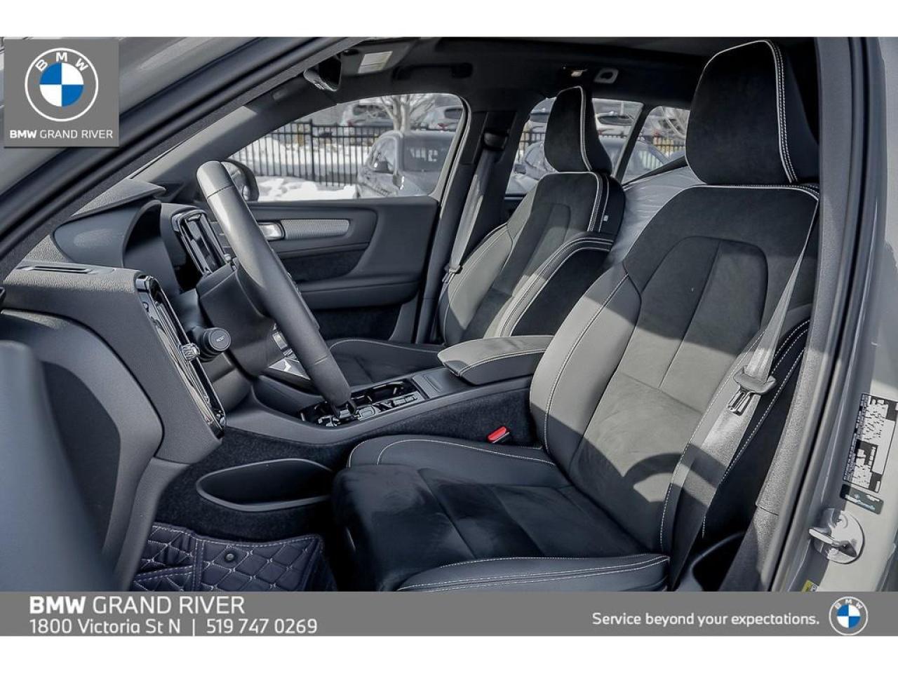 2023 Volvo XC40 B5 Plus Dark Theme 4dr All-Wheel Drive Sport Utility Photo