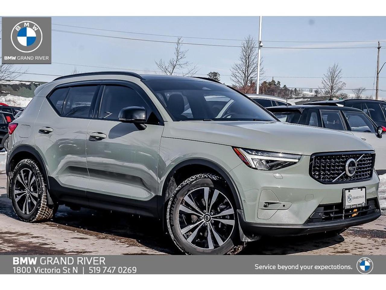 2023 Volvo XC40 B5 Plus Dark Theme 4dr All-Wheel Drive Sport Utility Photo0