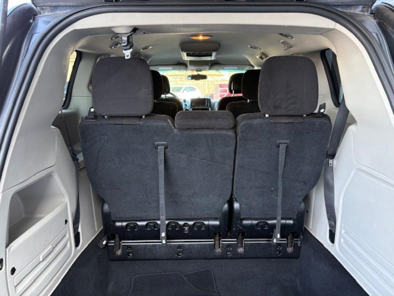 2012 Dodge Grand Caravan 4dr Wgn SXT, CLEAN CARFAX, REVERSE CAMERA!! Photo